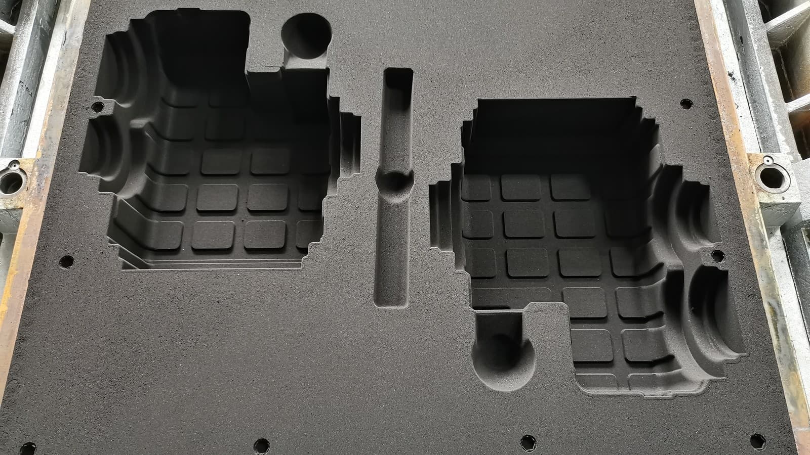 Sand mold detail, image 1 of 7