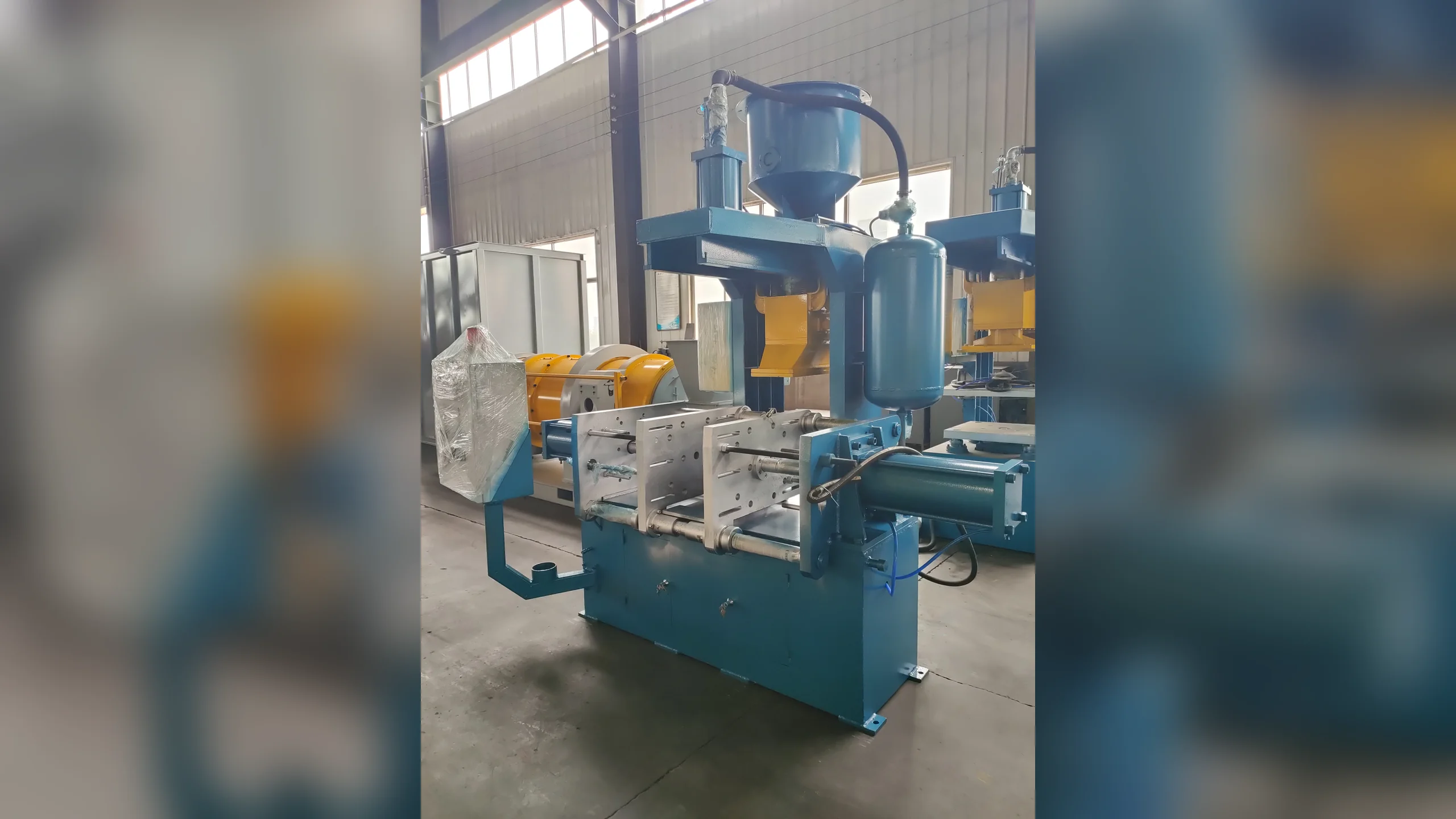 Z86 Series Single/Double-Station Vertical Parting Hot Box Core Shooting Machine product image 3