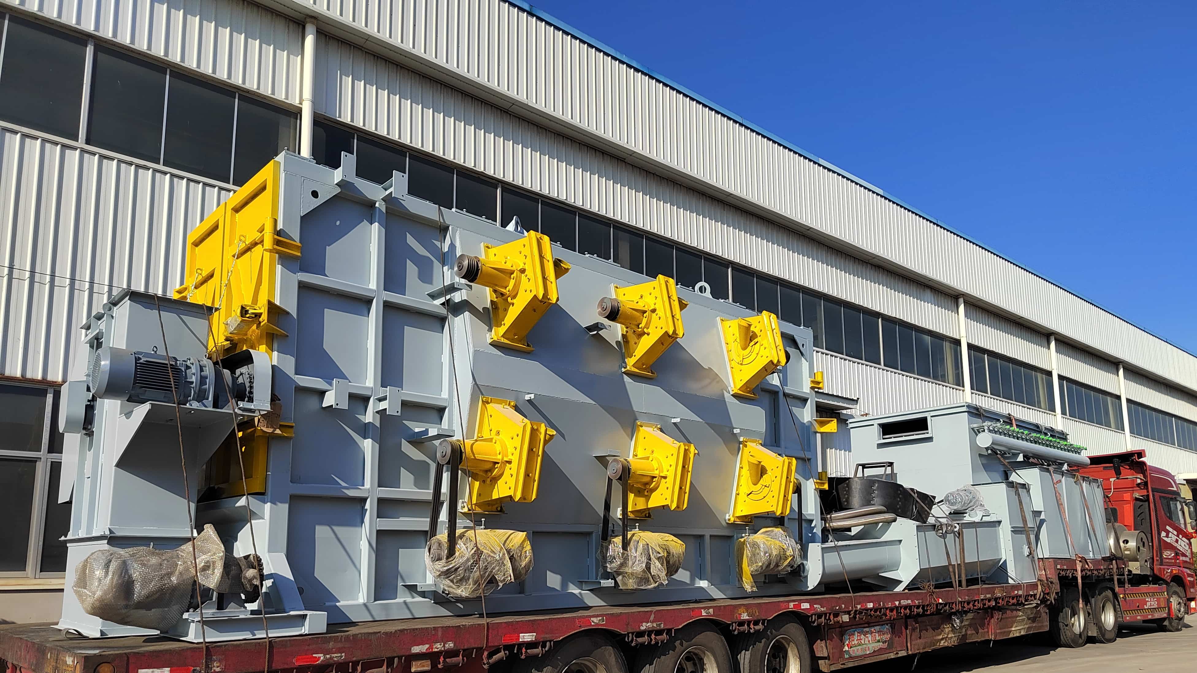 Overhead conveyor shot blasting machine conveyor and chamber view